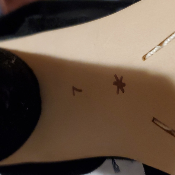 Splendid Heeled Sandal - Picture 8 of 8